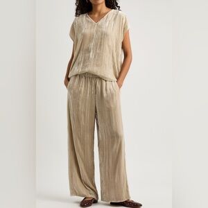 Tamara Mellon Elegant Cream Velvet Wide-Leg Pants